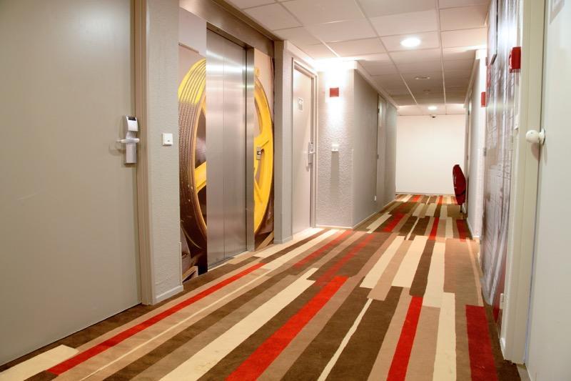 ホテル Ibis Paris Le Bourget ラ・クールヌーヴ エクステリア 写真