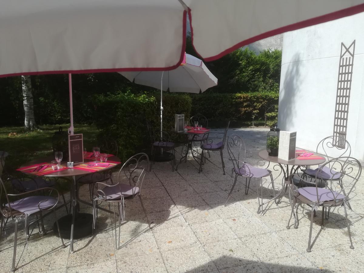 ホテル Ibis Paris Le Bourget ラ・クールヌーヴ エクステリア 写真